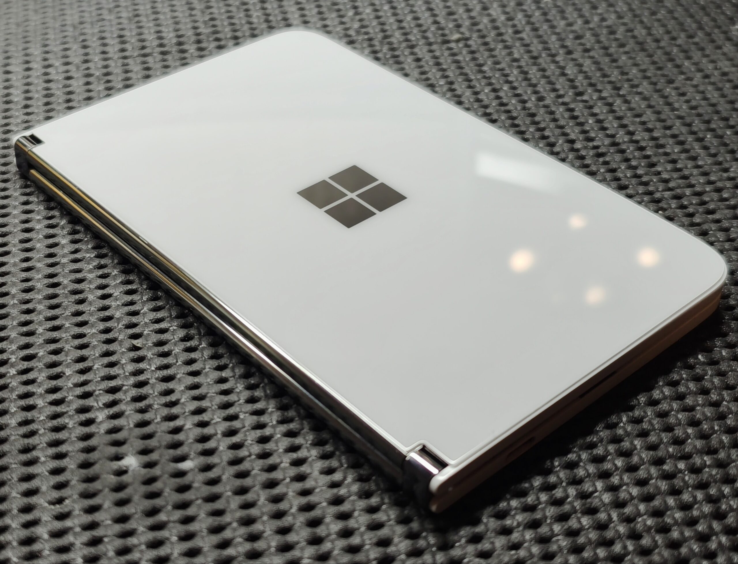 Microsoft Surface Duo 割れあり Microsoft Surface Duo 割れあり Microsoft Surface Duo