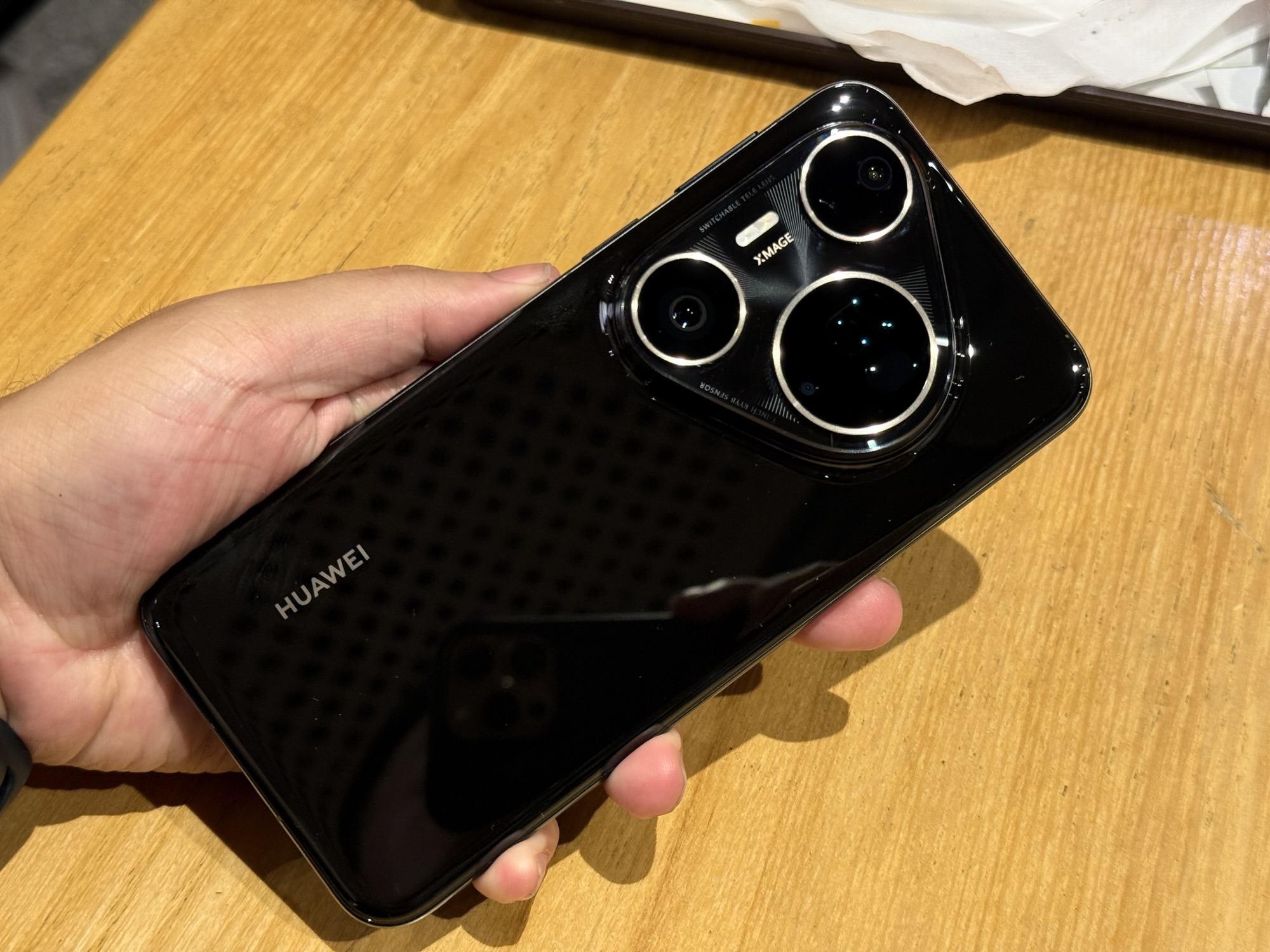 Huawei Pura80 Ultra レビュー ファーウェイ渾身のカメラスマホは“買い