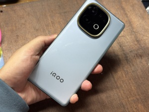 POCOキラー爆誕？5万円で原神も学マスも快適なスマホ iQOO Z10 Turbo+