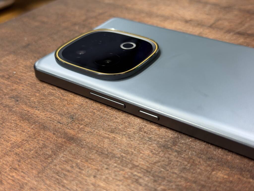 iQOO Z10 Turbo+ グレー (中国版)オマケ付き 12/256GB vivo iQOO Z10