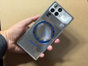 韓国でGalaxy S24 Ultraと「ブルーアーカイブ」のコラボバージョンが